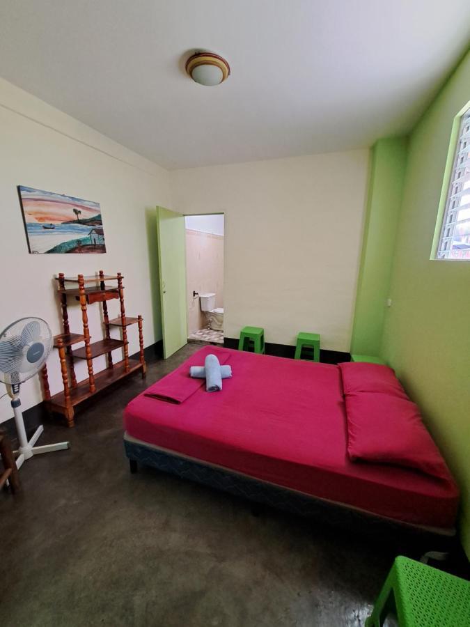 Hostal Mochilas 格拉纳达 外观 照片